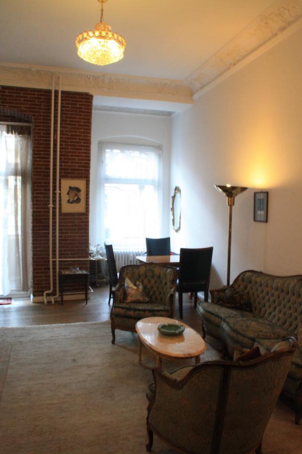Kant Berlin Room photo